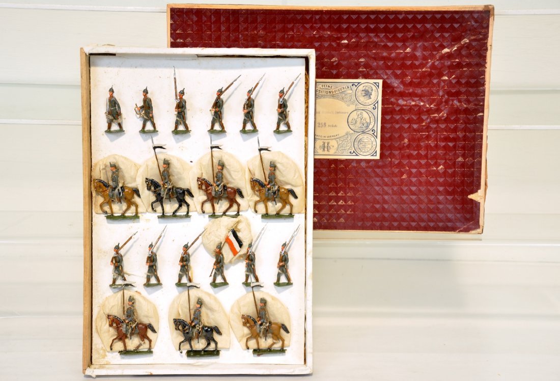 Boxed Heyde Set 256 German Hussar Infantry: All original owner sets, bought from World War Toy Soldier Co., Brooklyn, NY in 1934. Includes a nice 19Pc set with soldiers marching; officer; bugler & flag bearer; plus 7 mounted including 5 walking