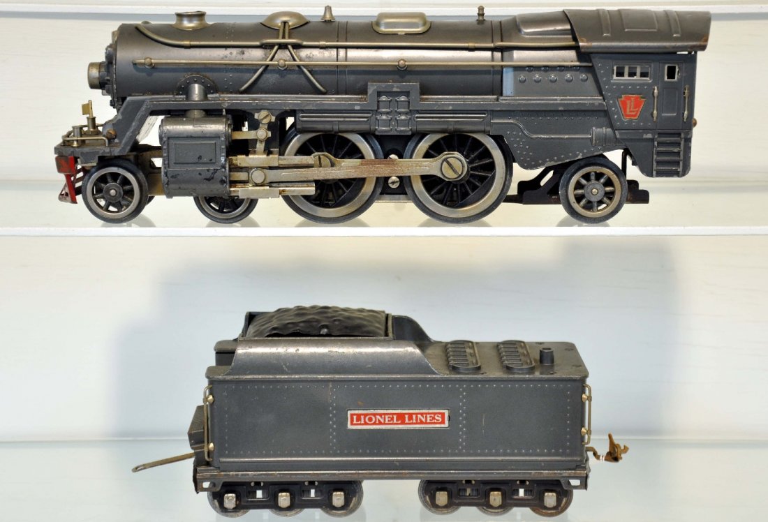 Lionel 392E Steamer, Set 371W Part 4: Standard Gauge. Includes a 392E Gunmetal steam locomotive, clean with all nickel trim, missing boiler front latch, other castings straight, missing rear grab rails; matching 392W tender with straight 