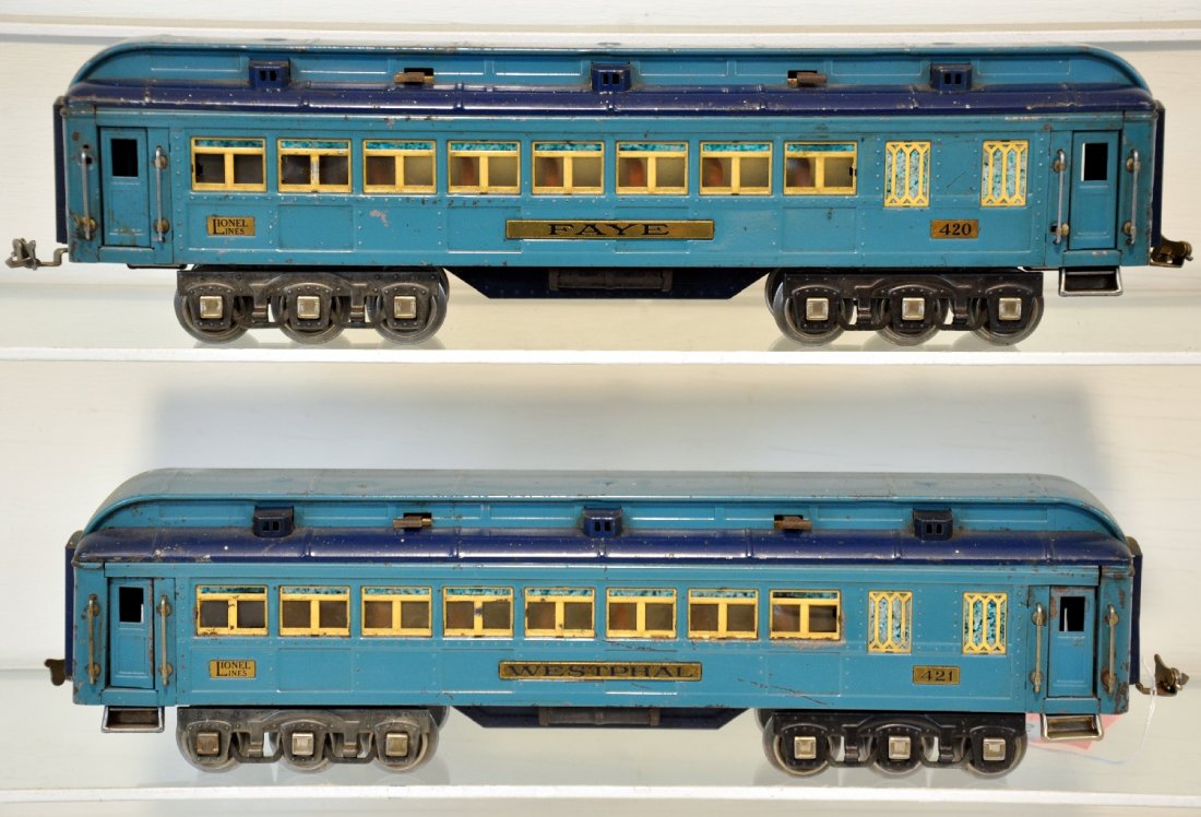 Lionel 420 & 421 Blue Comet Cars: Standard Gauge. Matched mixed trim cars including a 420 Faye coach & 421 Westphal coach. They match in color and show moderate playwear, C5+-6
