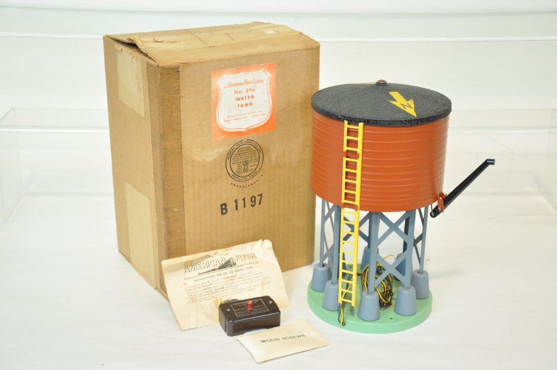 Boxed American Flyer 596 Water Tank: Clean metal spout version with nice roof decal. It has a nice box with inserts and shows light playwear, C7-7+