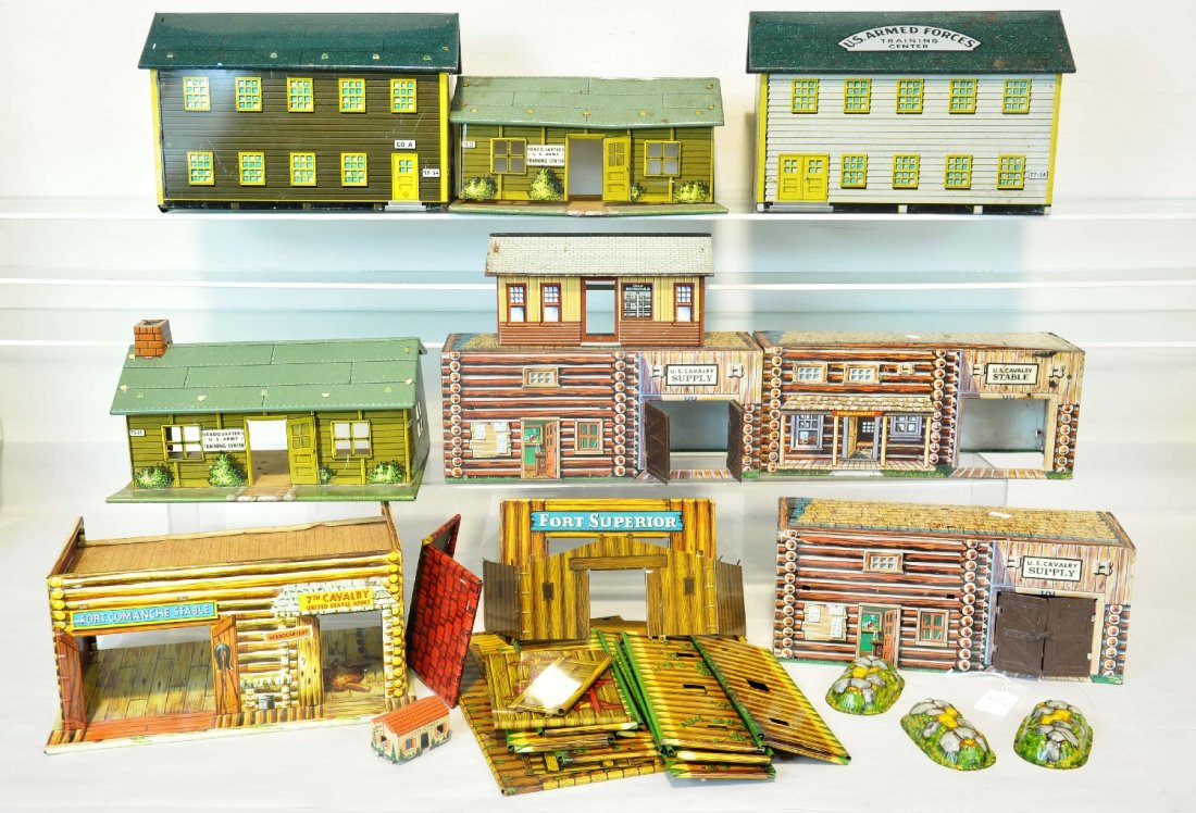 Marx Playset Buildings: All litho tin including US Army training center; CO A. barracks; 3 Calvary stables, 2 with doors attached; 2 Army headquarters, and several Fort Apache pieces as photographed. Most are clean & shiny, 