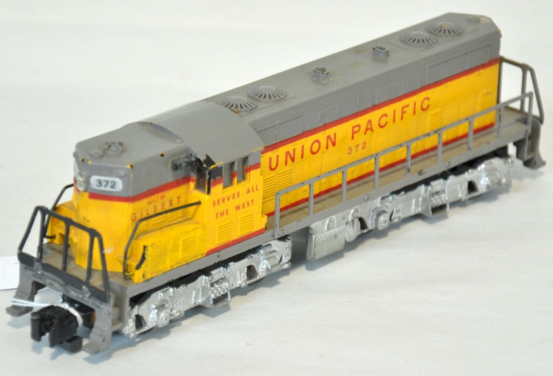 American Flyer 372 UP GP7 Diesel: Clean powered unit with Gilbert markings. It has touch-up below cab on front and shows moderate playwear, otherwise C5-6