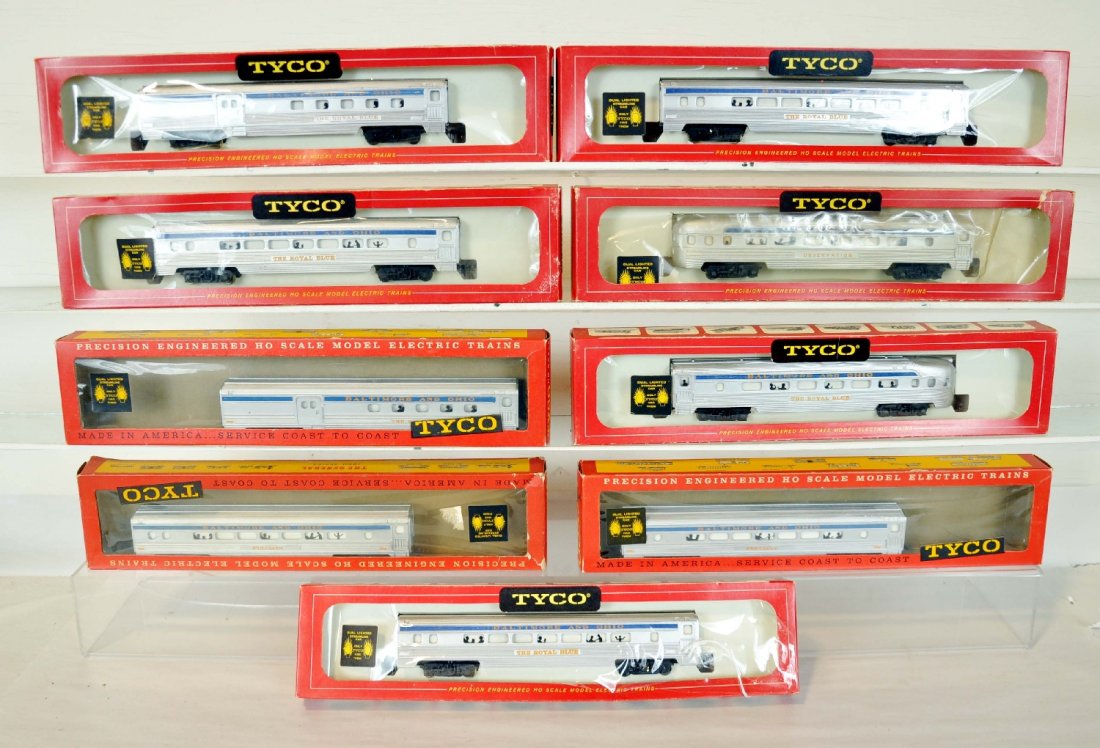 9 Mantua/Tyco HO B&O Passenger Cars: Includes lighted cars with silhouettes. With combine; 3 coaches and an observation all like new with boxes & inserts, C9; combine; 2 coaches and observation, showing light playwear with boxes, no inse