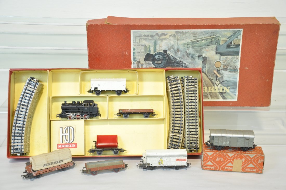Boxed Marklin HO Set, Plus: Includes set CM827/3 with 3000 steam loco; 4503 flat car; 4508 reefer; 4513 tipple & M track with set box & inserts, C8; Plus 4503 flat car, 324 Gambrinus reefer, C5; 312M slide door wagon; 322 covere