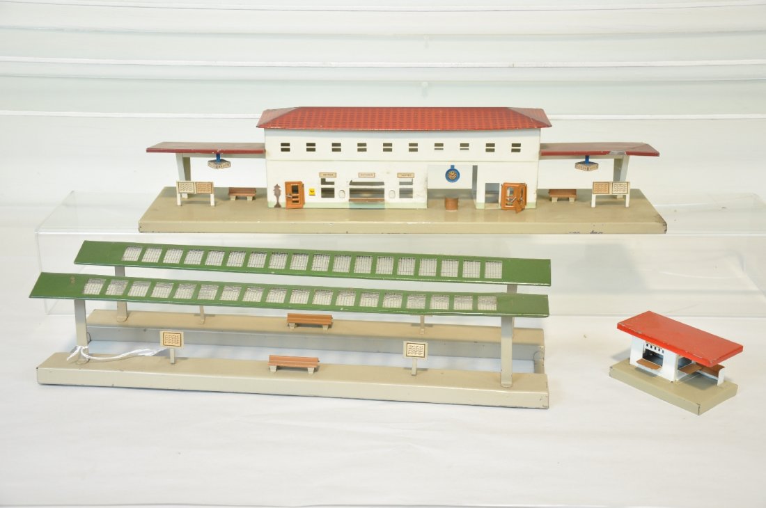 3 Unusual Metal Kibri HO Accessories: Includes a 22" city station; 19" double covered platforms; 4" refreshment stand. All are clean showing light to moderate playwear, station has crease in small roof, otherwise C6-7+