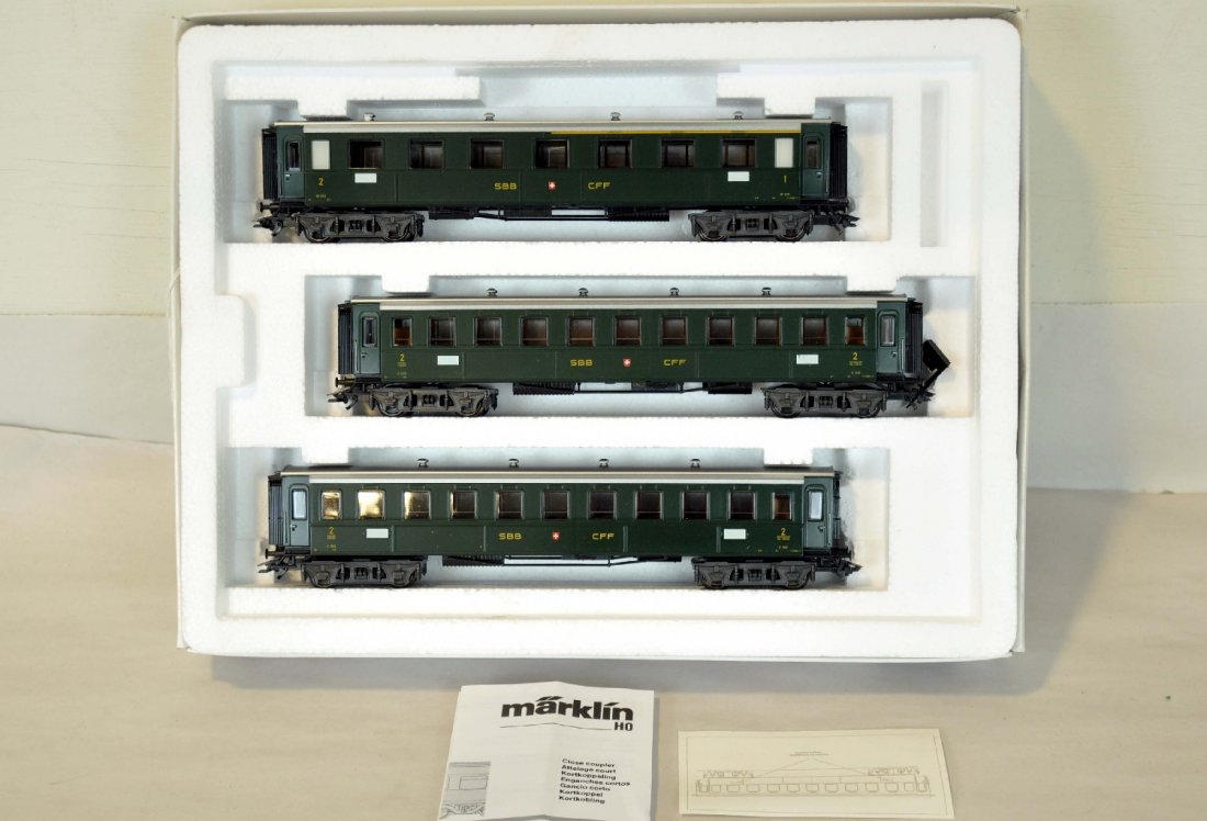 Marklin HO 42384 Swiss Passenger Cars: Includes a 1st & 2nd class coach with 2 -2nd class coaches. They are new in setbox, C10