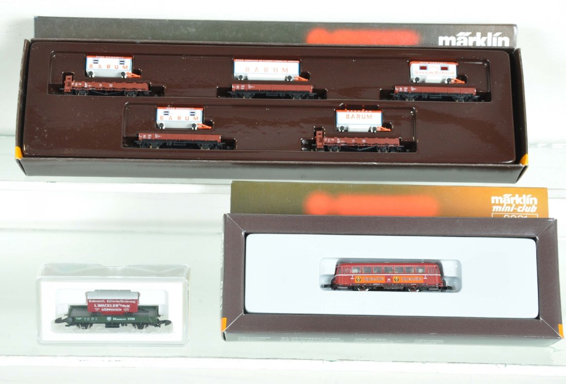 Marklin Z Gauge Interurban with Circus Cars: Includes a 8831 Jagermeitter railcar; 1993 Museum car; 8664 Barum circus 5-car set. All are like new with boxes, C9-10