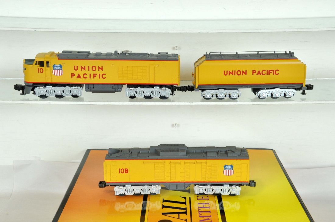 MTH RailKing 30-2009LP Gas Turbine: Includes Boxed 3pc Diesel Engine Set, Perfect paint and trim. Wheels show light to moderate run time. C8