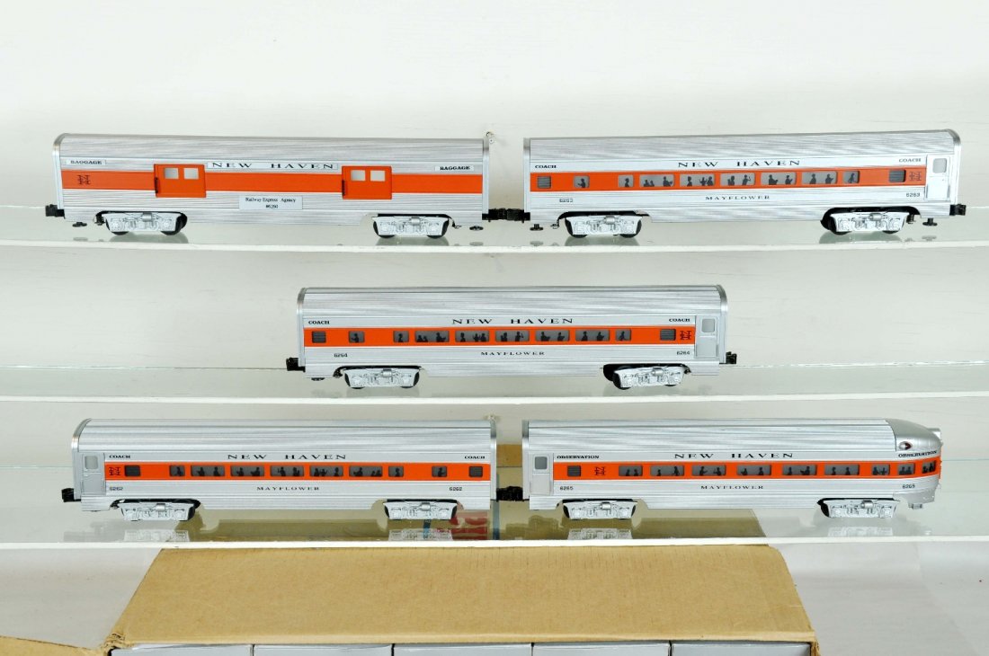 Williams LL628 New Haven Luxury Liners 5 car Set: Set includes boxed 6260 Baggage; 6262, 6263 & 6264 Passenger Cars, and 6265 Observation. Perfect paint and trim. Wheels appear test track run. C9