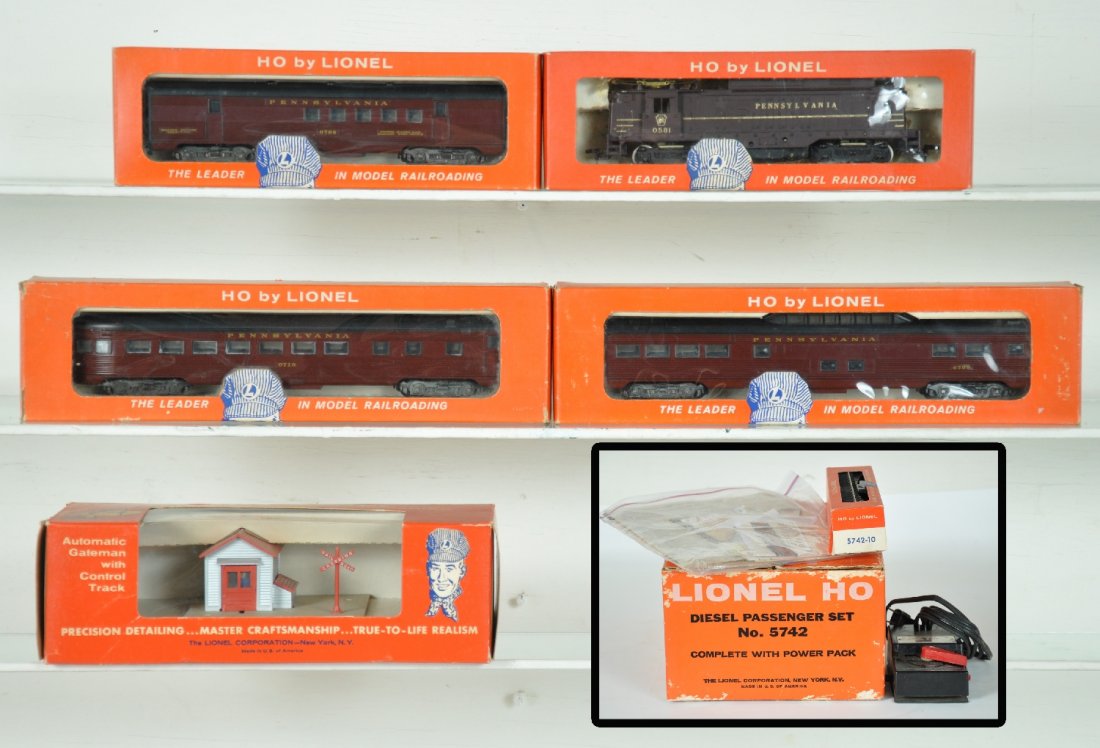 Super Lionel HO Congressional Set 5742: Includes a 0581 PRR Rectifier; 0708-1 combine; 0709-1 vista-dome; 0710-1 observation. Plus an 0145 gateman, track & transformer. It appears to have all its paperwork, billboard sheet and nice boxes. T