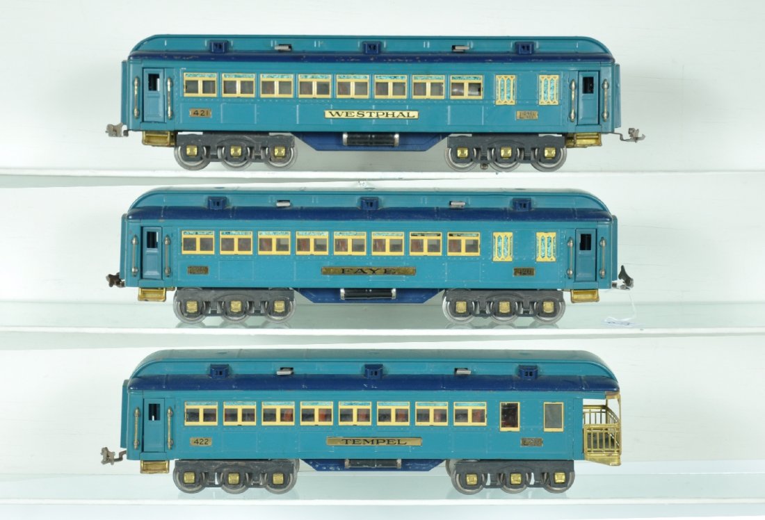 Clean Lionel Blue Comet Passenger Cars: St. Gauge. Clean matching cars to the above locomotive. Includes 420 Faye Pullman; 421 Westphal Pullman and a 422 Temple observation. Color matches nicely with brass trim & journals. The Temple's moni
