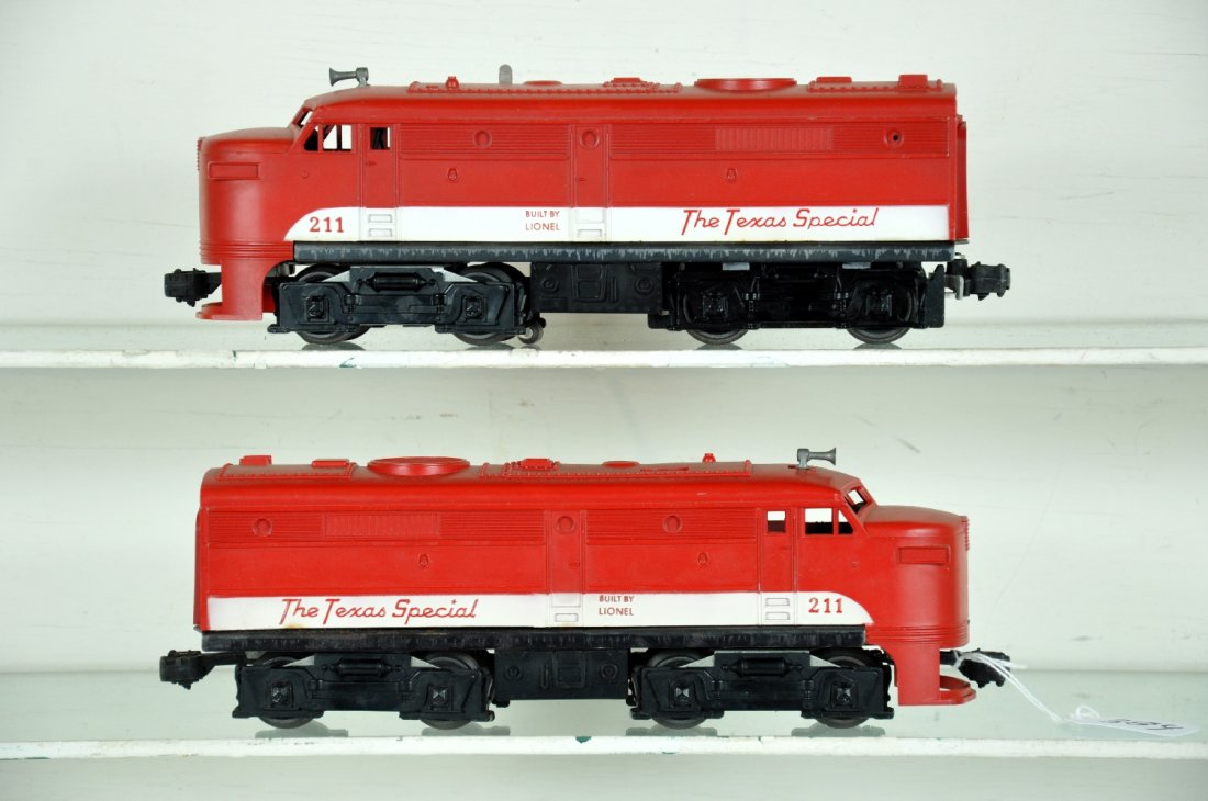 Nice Lionel 211 TS Alco AA Diesels: Clean with bright graphics and matte patina. Cowls are intact and they show light playwear, C8