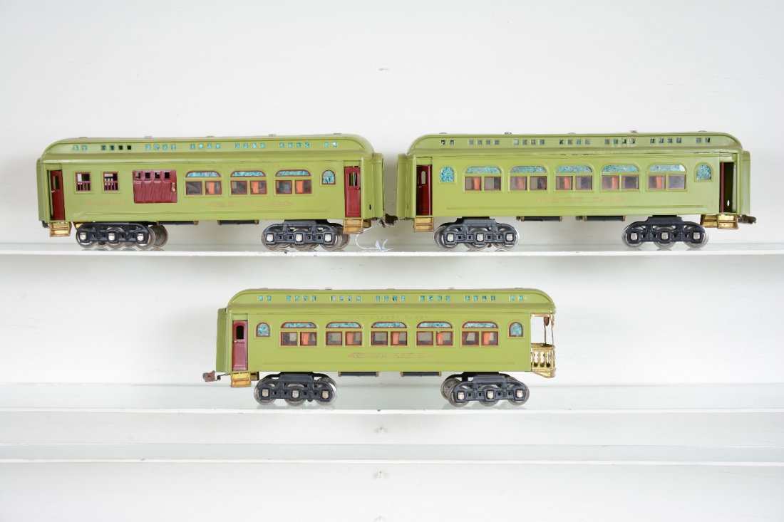 3 Restored Lionel 419 Passenger Cars: Standard gauge. Includes a 419 combine; 418 Pullman; 490 observation. They are nicely restored and ready to go. Appear C8