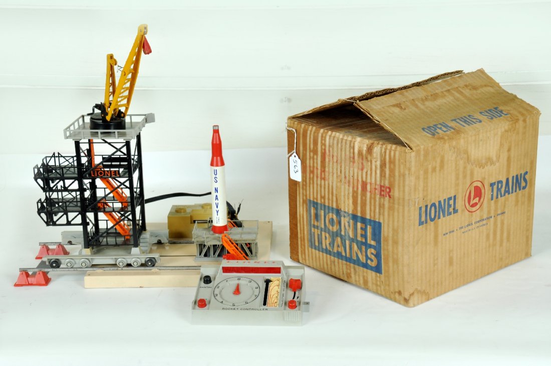 Nice Boxed Lionel 175 Rocket Launcher: Complete, clean and unbroken. It has minor wear near screw hole on base otherwise appears like new with nice box & all inserts, C8 Nice example!