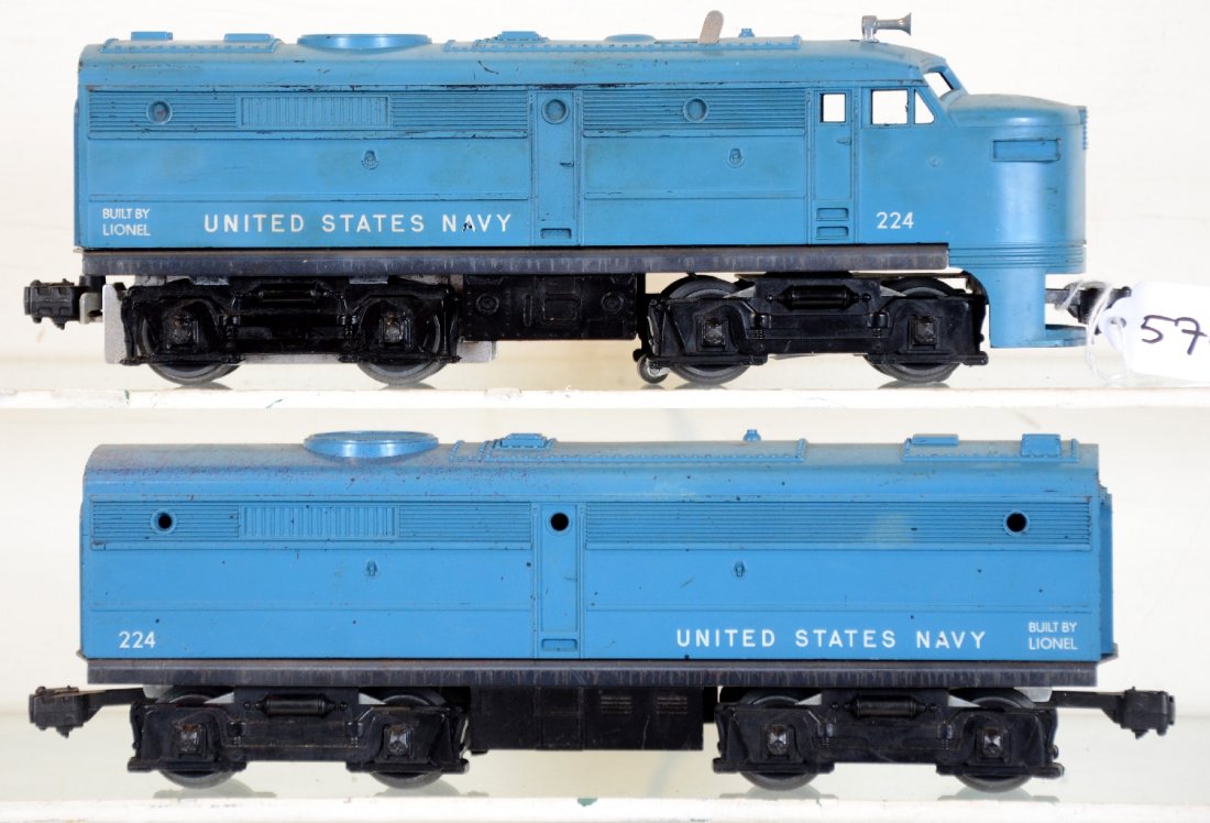 Lionel 224 US Navy Alco AB Diesels: Clean, but the cowl has a separation crack. The B-unit has some red over-spray on roof. Over-all show moderate playwear, C5+-6