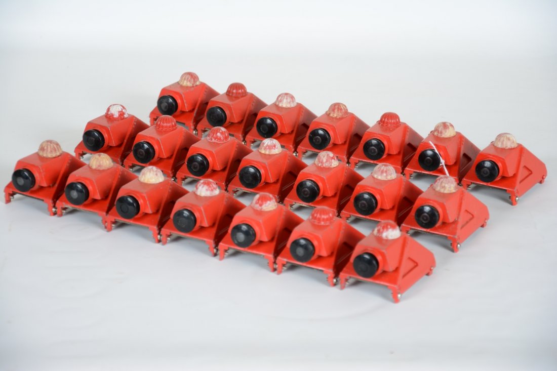 21 Lionel 260 Bumpers: All have clean bodies with some mildew on caps(easily cleaned). A few show light wear, many are like new, C7+-9