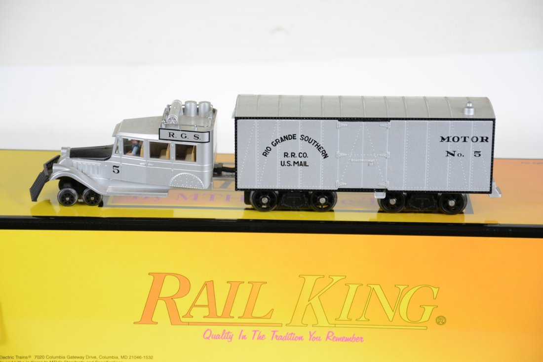 MTH RailKing 30-2154-0 Galloping Goose: Nice model of this early powered unit. It is equipped with a horn and shows light runtime with C9 body & box.