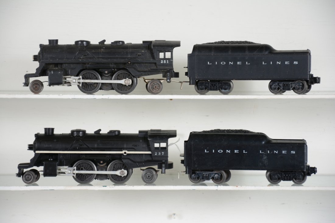 2 Scare Lionel Steam Locomotives: Includes a 251 cast loco with 1060T tender; 237 loco with thick stripe with 1150T tender. They show light to moderate playwear, C7-7+