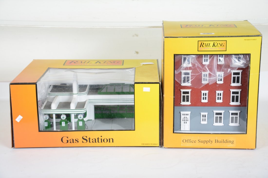 2 MTH RailKing Accessories: Includes a 30-9101 Operating Sinclair gas station; 30-9013 office supply building. They show light use with boxes, C8+-9