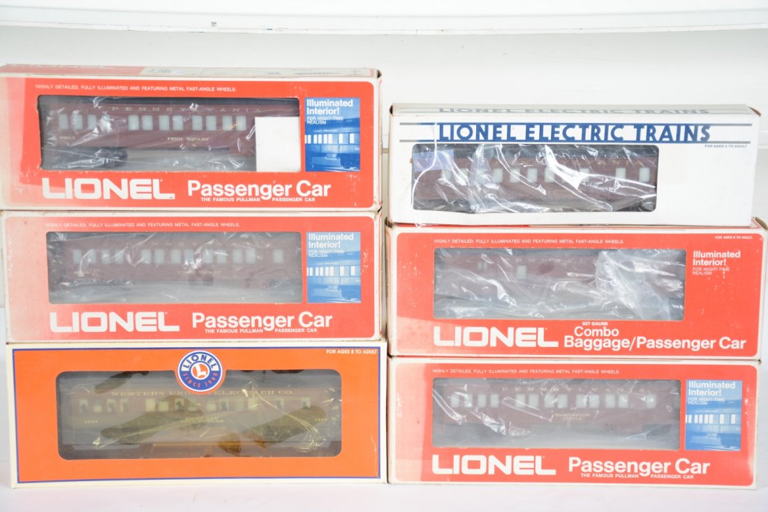 6 Lionel Heavyweight Madison Cars: Includes 9510 PRR Combine; 9515 PRR coach; 9514 coach; 9513 coach; 19002 PRR diner, box faded; 19994 LRRC Western Union Coach. All show light runtime with C8+-9 bodies & boxes.