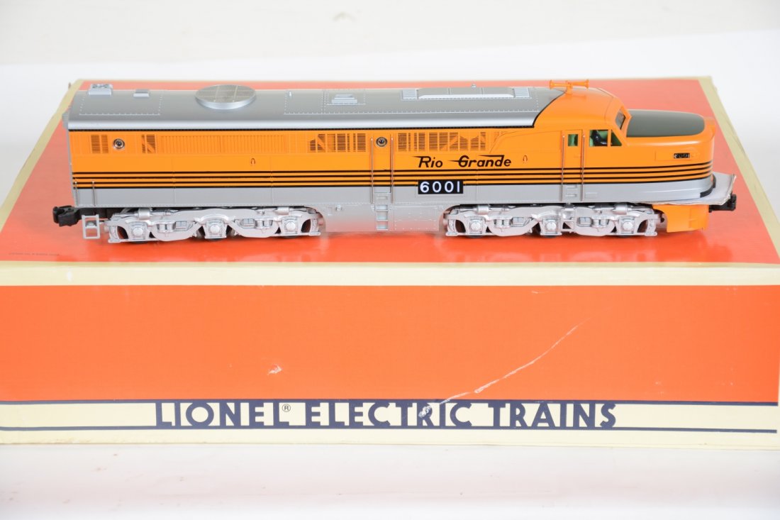 Lionel 18107 D&RGW PA Alco ABA Diesels: Nice set with Dual motor power unit with diesel RailSounds & matching dummy AB units. They are mint with setbox, C10