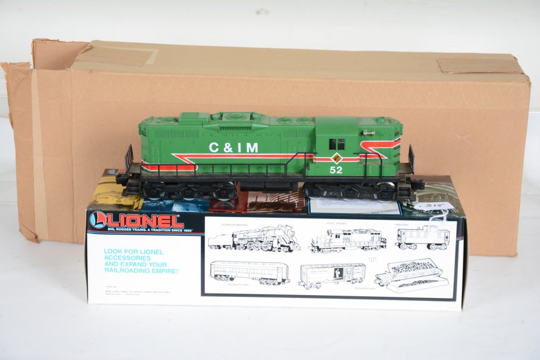Lionel JC Penney 18823 C&IM SD9 Diesel & Case: Exclusive for JC Penney catalog. Nice limited production diesel with 6-wheel drive, light & horn. It has its Plexi display case and box for each. It is test run, C9+
