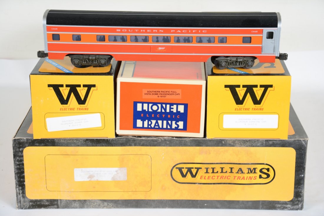 Williams SP Daylight Passenger Cars, Plus: Includes the 2612 5-car aluminum set; combine/ diner extension set; plus a Lionel 19107 Full vista-dome. All appear test run with boxes, C9-10