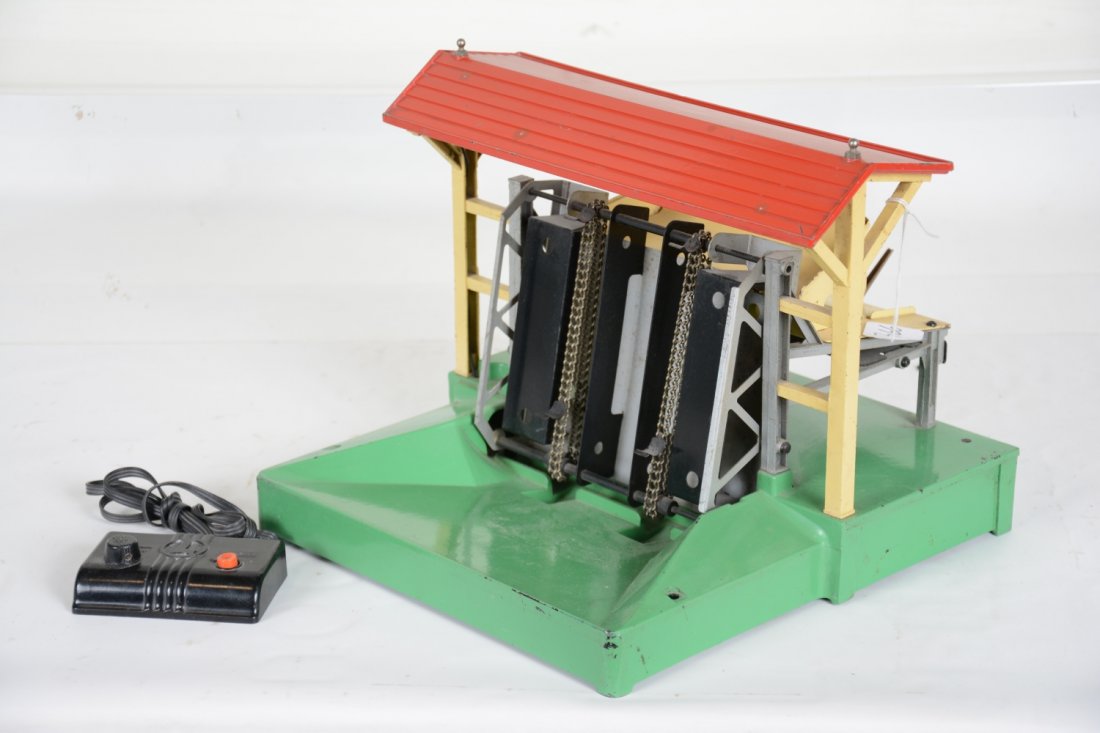 Lionel 164 Lumber Loader: Intact with rewired controller. Paint shows moderate playwear, C6. Fun accessory.