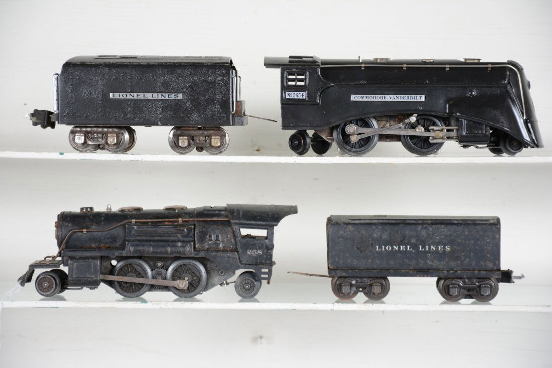 Lionel 265E & 258 Locomotives: Includes a restored 265E Vanderbilt loco with poorly restored 265 tender; late 258 loco; 2689T tender, C5+