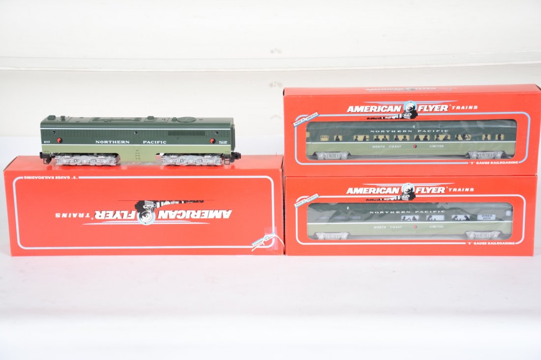 Lionel American Flyer NP Extension Pieces: S Gauge. Great to go with the above set. Includes a 48117 PA B-unit with RailSounds; 48925 coach; 48934 diner. All are new in boxes, C10