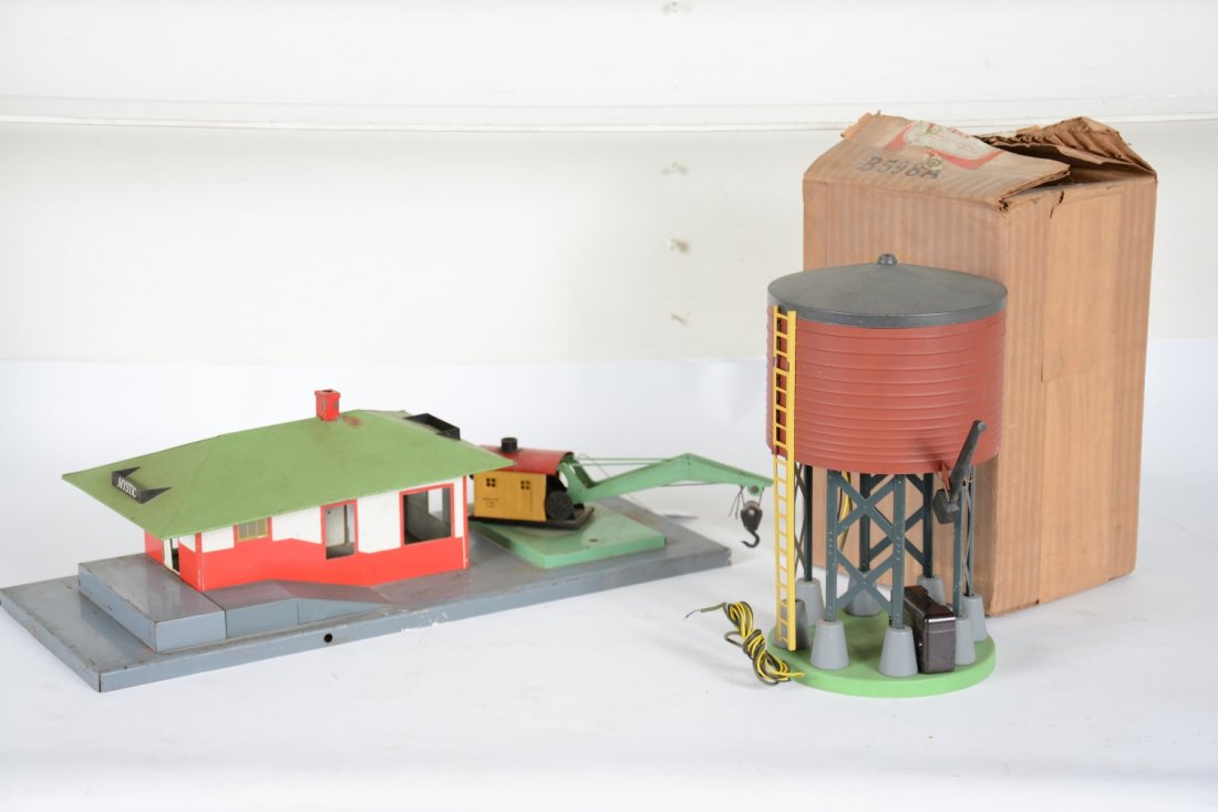 American Flyer 612 & 596 Accessories: S Gauge. Includes a nice boxed 596 water tank, metal spot with dark gray uprights, ob, C8; 612 crane station showing light to moderate playwear, C6+