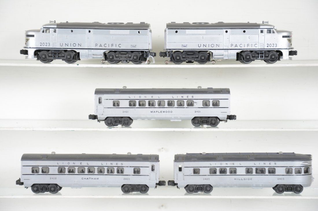 Lionel 1951 Set Diesel Set (1464W): Includes a 2023 UP Alco AA diesels, fairly clean with matching graphics. Nose decals are 94%; 2421 Maplewood Pullman; 2422 Chatham Pullman; 2423 Hillside observation, missing 1 red light insert. All s