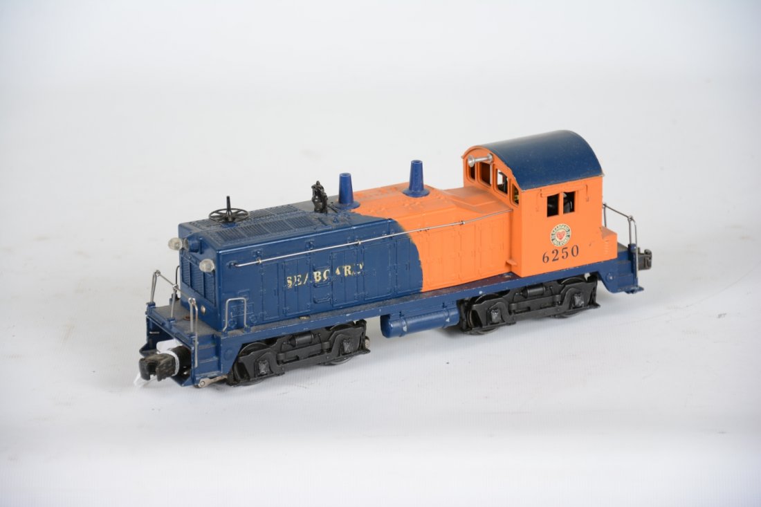 Clean Lionel 6250 seaboard NW2 Diesel: Nice shell with 100% cab decals and 85% front side decals. It shows heavy runtime, with C7+ body.