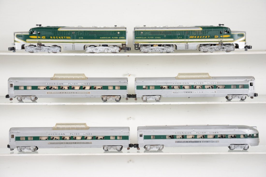 American Flyer 474/5 Rocket Set: S Gauge. Includes a 474 & 475 Rocket PA Alco AA Diesels, side decals 90%; 3 #962 vista-domes; 963 observation. All have silver painted finish and show moderate playwear, C5+-6