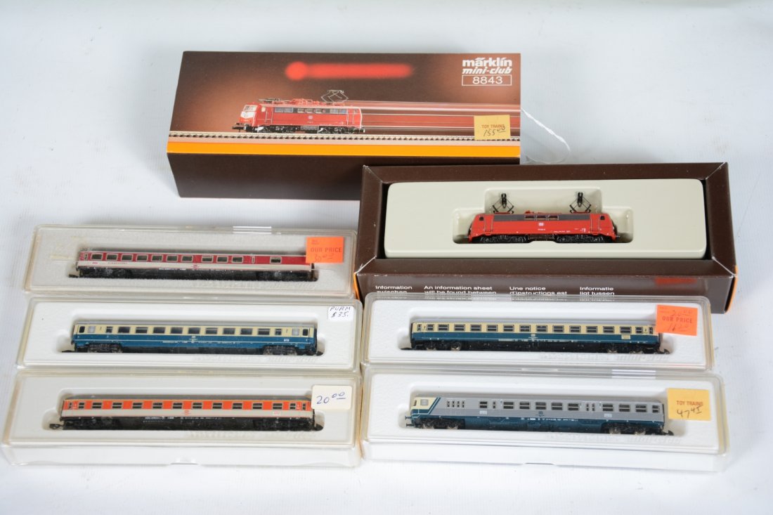 Marklin Z Gauge DB Passenger Set: Includes an 8843 BO-BO electric; coaches- 8723, 8759, 8720, 8721 & 8718 observation. All appear new in boxes, C10