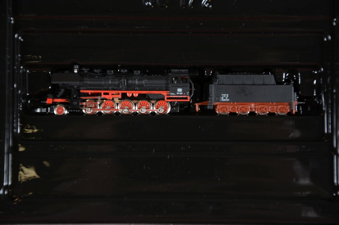Marklin Z Gauge 8154 Museum Steam Loco: Nice 2-10-0 DB 50-622 loco & tender. It is new in box with brochure, C10