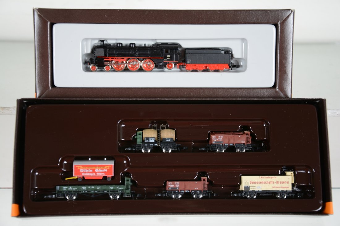 Marklin Z Gauge Steam Freight Set: Includes an 8893 DB 4-6-2 steam loco & tender with 8217 5-car freight assortment. All are new in boxes, C10