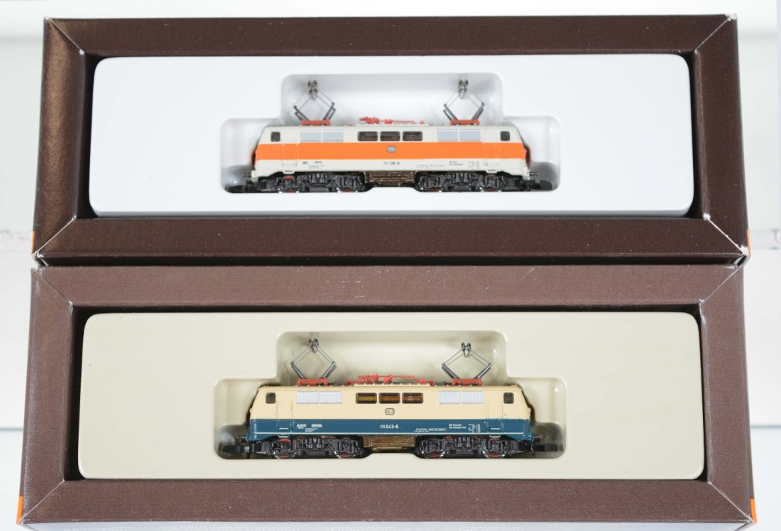 Marklin Z Gauge 8842 & 8855 Electric Locos: Both are BO-BO express electric locos and are new in boxes, C10