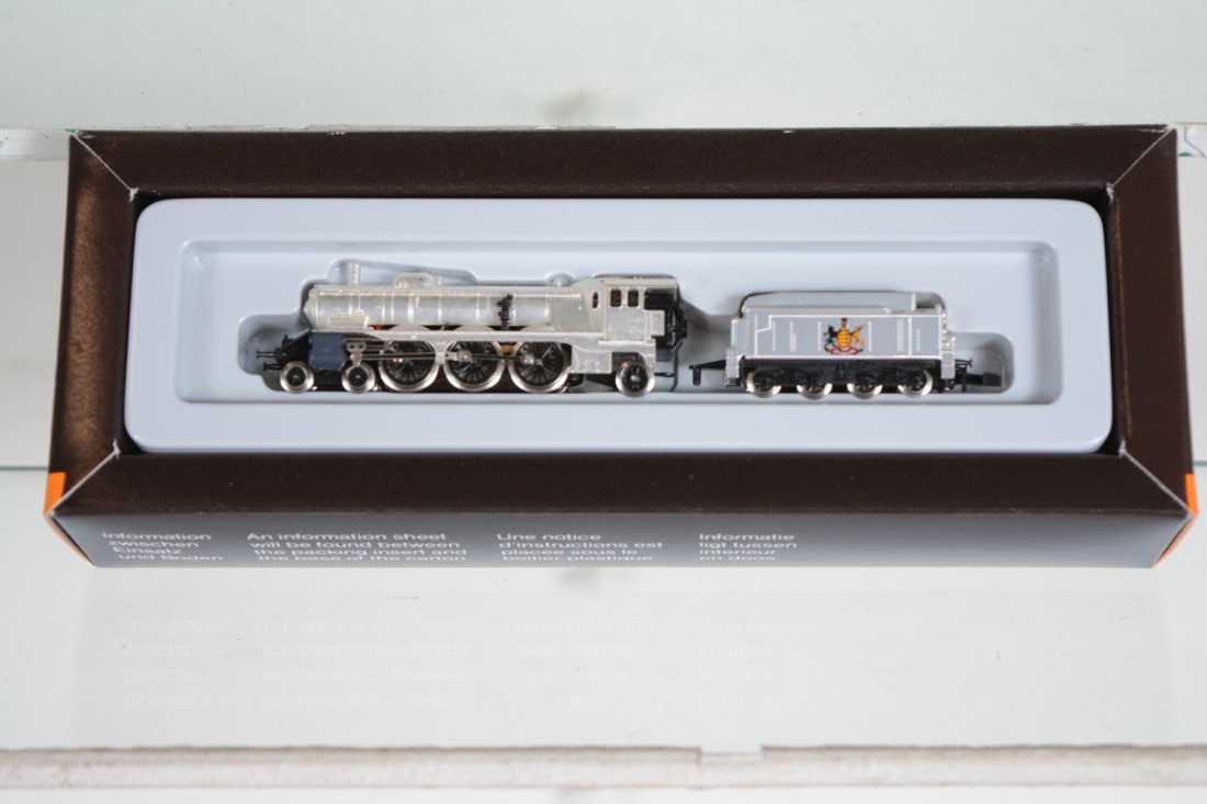 Marklin Z Gauge 8836 Wurttemberg Steam Loco: Nice 4-6-2 Class C loco & tender in silver. It is new in box, C10