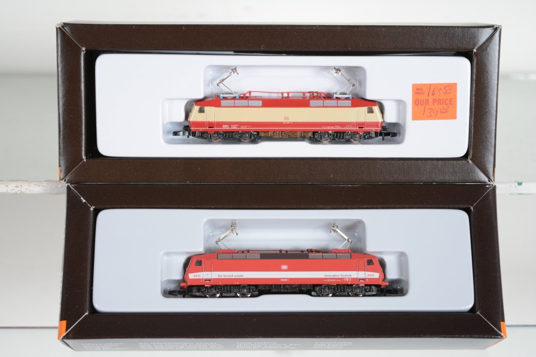 Marklin Z Gauge 8835 & 8853 Electric Locomotives: Includes 8835 AEG BO-BO & 8853 BBC BO-BO Express Electric. They are new in boxes, C10