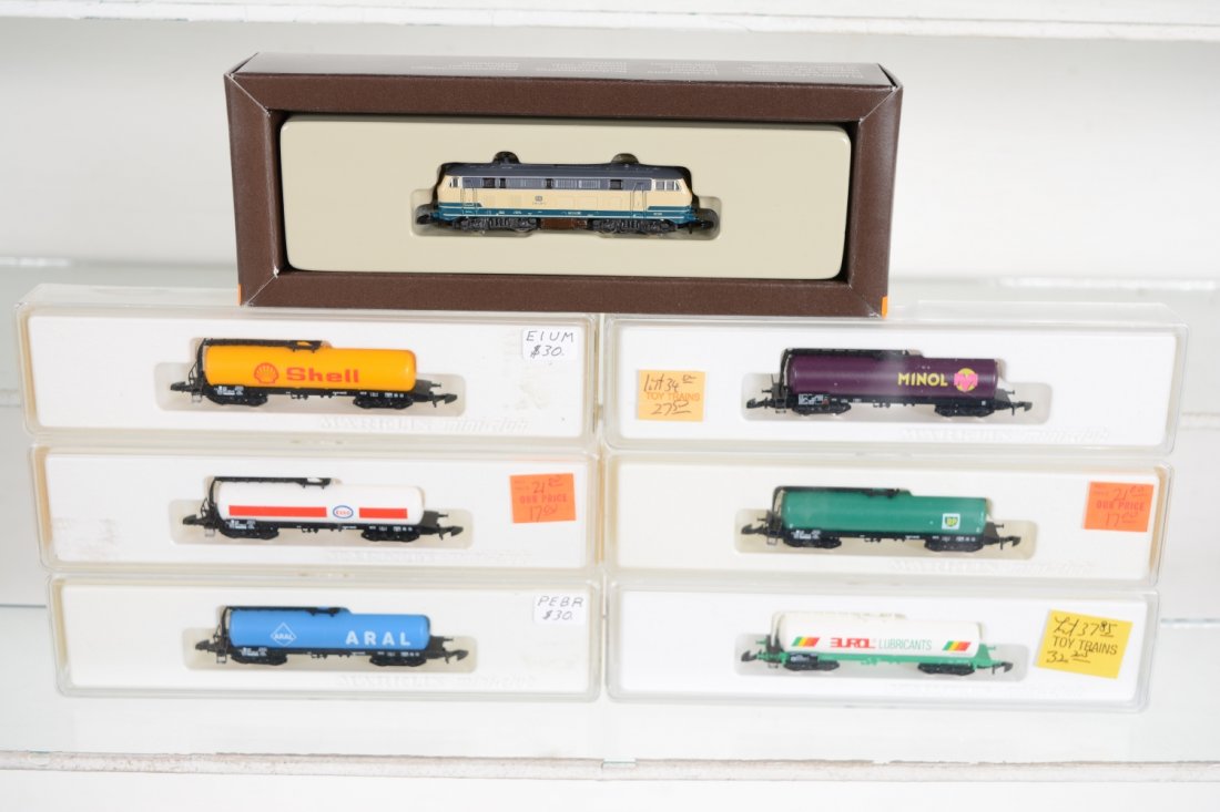 Marklin Z Gauge Diesel Tank Car Train: Includes a, 8879 BO-BO diesel loco; tank cars- 8625, 8626, 8627, 82021, 8628 & 8202. all appear new in boxes, C10