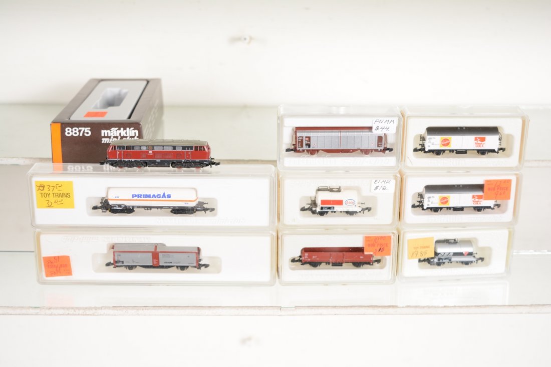 Marklin Z Gauge Diesel Freight Set: Includes an 8875 DB BO-BO diesel; 2 #8631 reefers; 8629 tank; 82180 tank; 8612 tank; 82382 goods wagon; 8622 hopper; 8623 slide door goods wagon. All appear new in boxes, C10