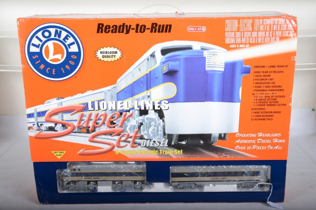 Lionel 11028 LL Super Set: Nice starter set with an Alco diesel with 3 passenger cars, bridge, billboard & telephone poles, diorama, track & transformer. It is new in setbox, C10