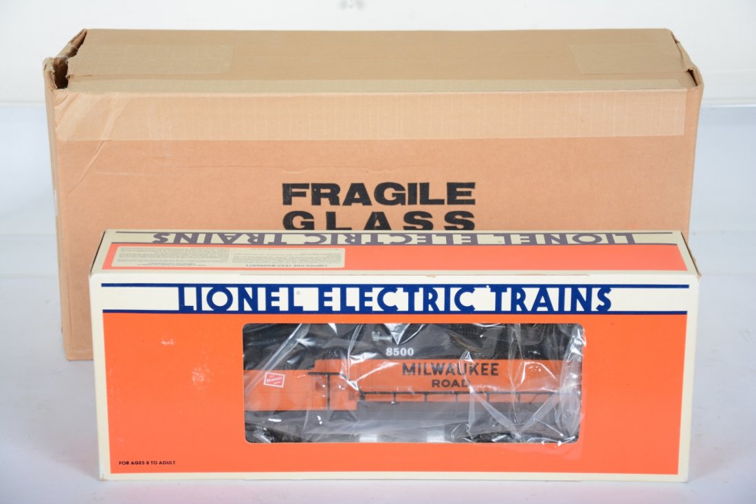 Lionel JC Penney 18500 MR GP9 Diesel with Case: Limited catalog offering through JC Penney only. It is new in box with sealed display case and shipper, C10