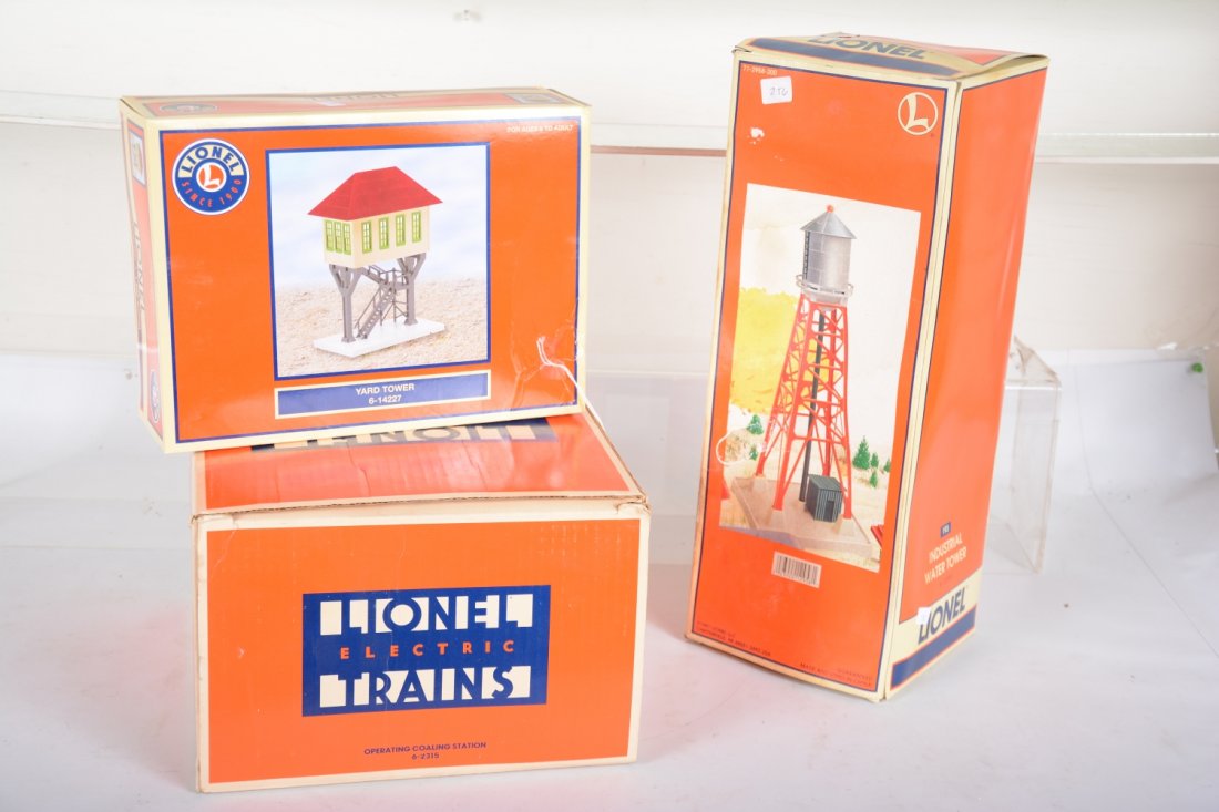 Lionel Accessory Lot: Includes a 2315 497 coaling station; 12958 193 industrial water tower; 14227 yard tower. All show light use with boxes and inserts, C8