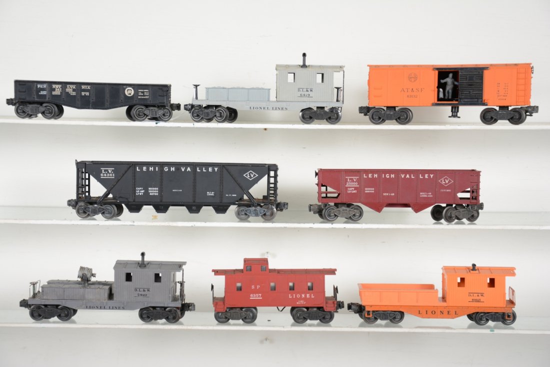 Lionel Rolling Stock Lot: Includes 6419-25 work caboose; 3464 SF operating boxcar; 6436 LV quad hopper, oxi spots on spreader bar; 6456 LV hopper, dusty; 2420 searchlight work caboose, C5; 6119-25 work caboose; 6357 caboose. R