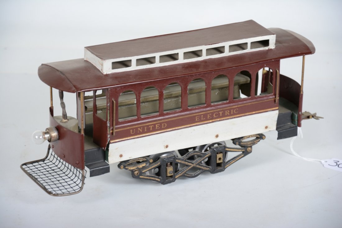 Custom Voltamp 2122 Trolley Trailer: Gauge 2. Mixture of new and old parts, sheet metal has no embossment. Paint has some age, so it will look at home behind your 2120. Appears C7