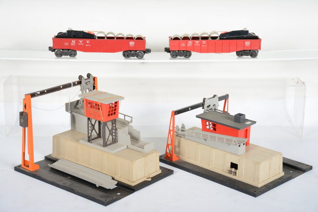 Lionel 342 & 345 Culvert Loader & Unloader Set: Includes a 342 loader unit with 6362 gondola, showing light playwear, C7+; 342 Unloading unit with oxidation on overhead beam with 6362 gondola & bridge, C5+-6