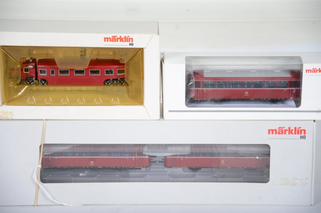 Marklin HO Interurbans: Includes 3124 Micheline inspection car; 39985 Railbus with trailer; 41980 trail car, missing 1 buffer stop. Rest show light runtime with bC9 bodies and boxes.