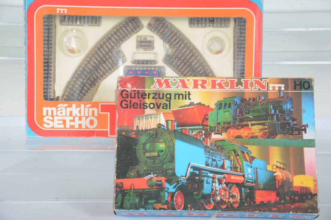 Marklin HO Set 3203, Plus 5193: Includes a 3203 set with 2-6-0 steam loco & tender; reefer; flat & tank, track; plus a 5193 switch extension set. All show light use with C9 bodies & set boxes.